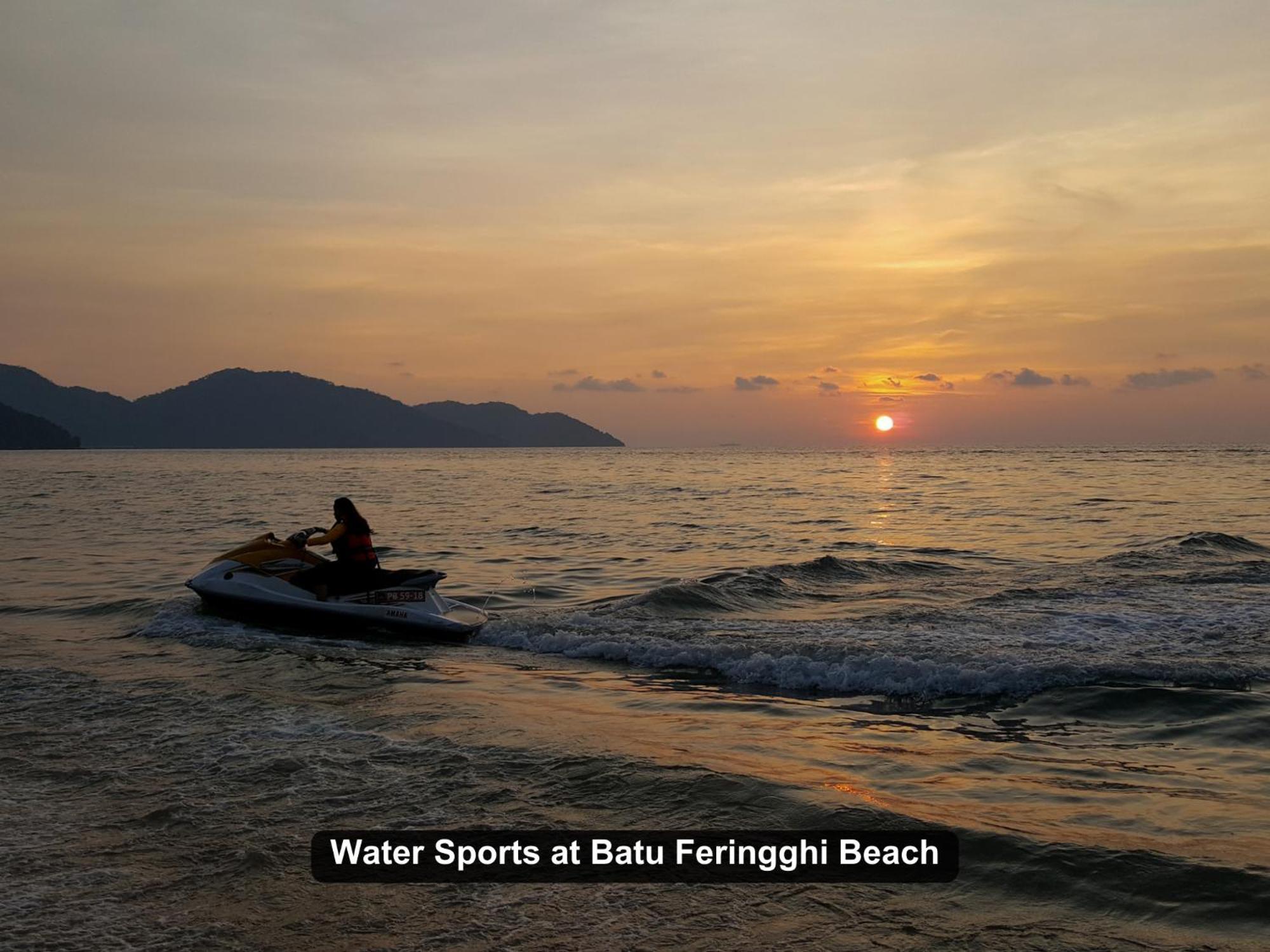 By The Sea- Pool And Sea View Apartamento Batu Ferringhi Exterior foto